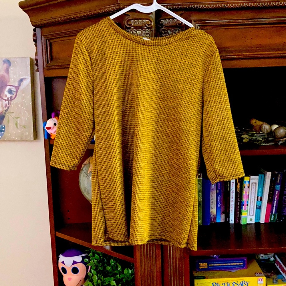 Long sleeve yellow sweater